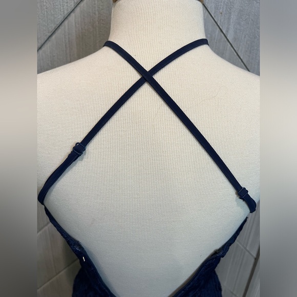 Lulu’s Navy Blue Lace Halter Dress w/Criss Cross Straps Size XS - Picture 5 of 8